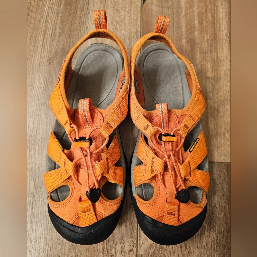 Keen Wonen's Newport Sandals In Orange - Size 9 - Picture 2 of 10
